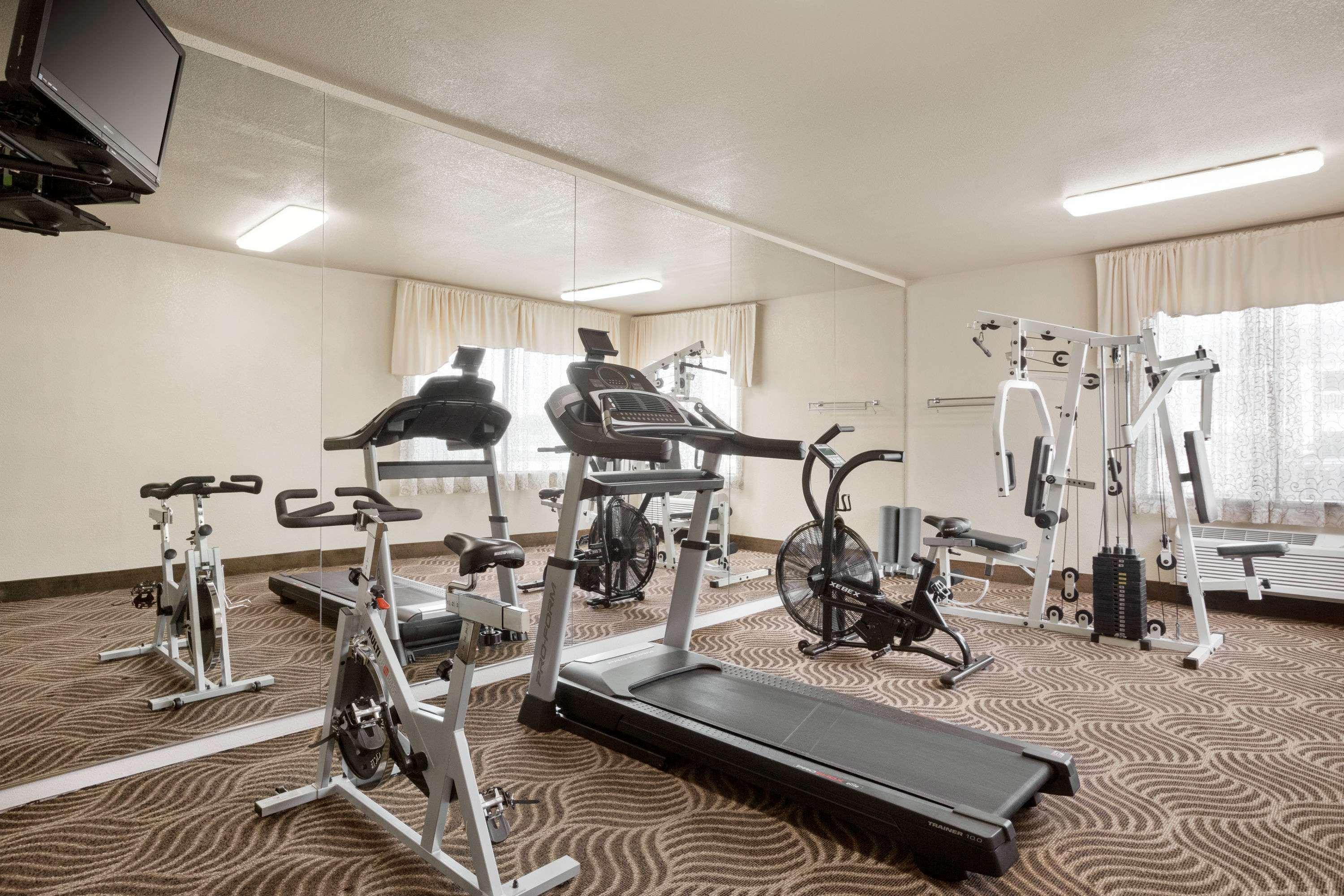 Baymont By Wyndham Clute Lake Jackson Extérieur photo