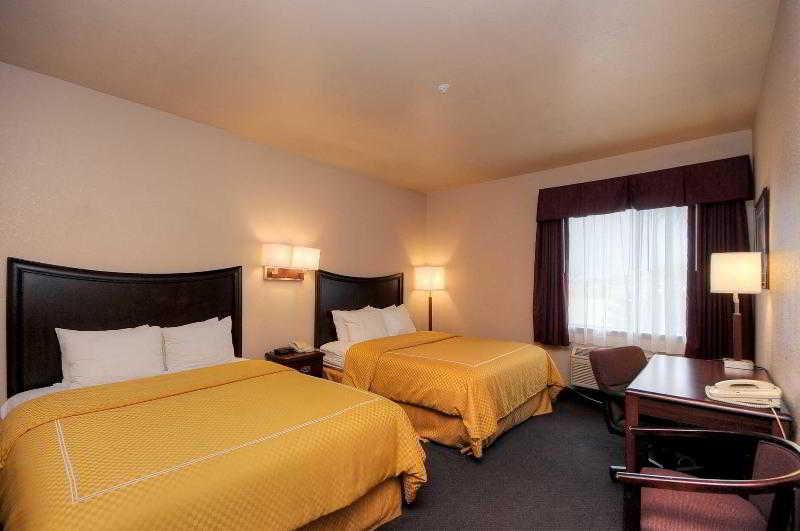 Baymont By Wyndham Clute Lake Jackson Chambre photo