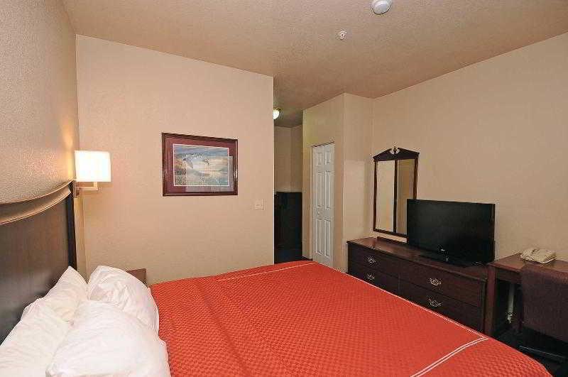 Baymont By Wyndham Clute Lake Jackson Extérieur photo