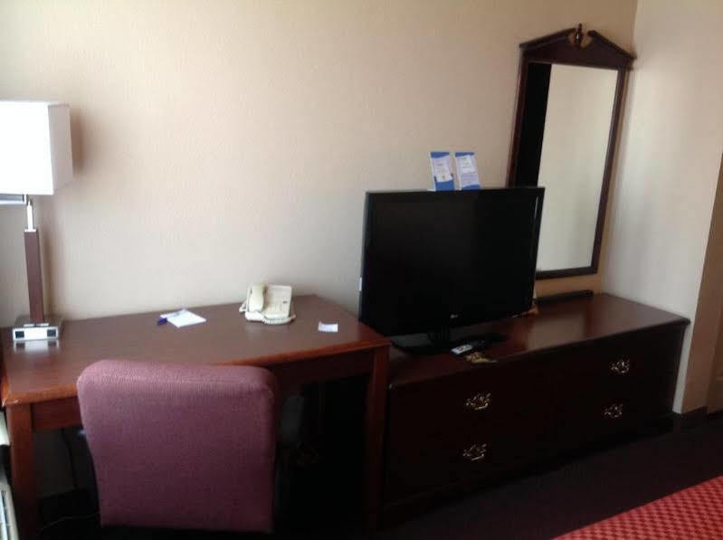 Baymont By Wyndham Clute Lake Jackson Extérieur photo